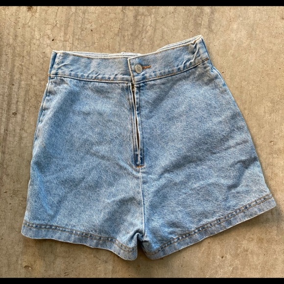 ✨90’s BONGO denim skort ✨ MINT CONDITION a true 90s relic! Insane quality. - Picture 2 of 4